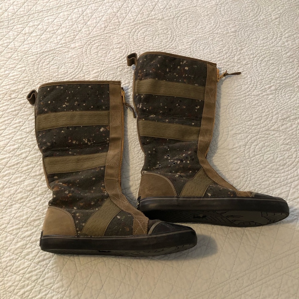 Sorel Sentry felt boot. Size 10 1/2.